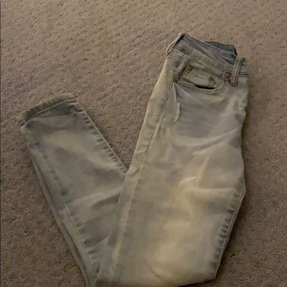 Light jeans